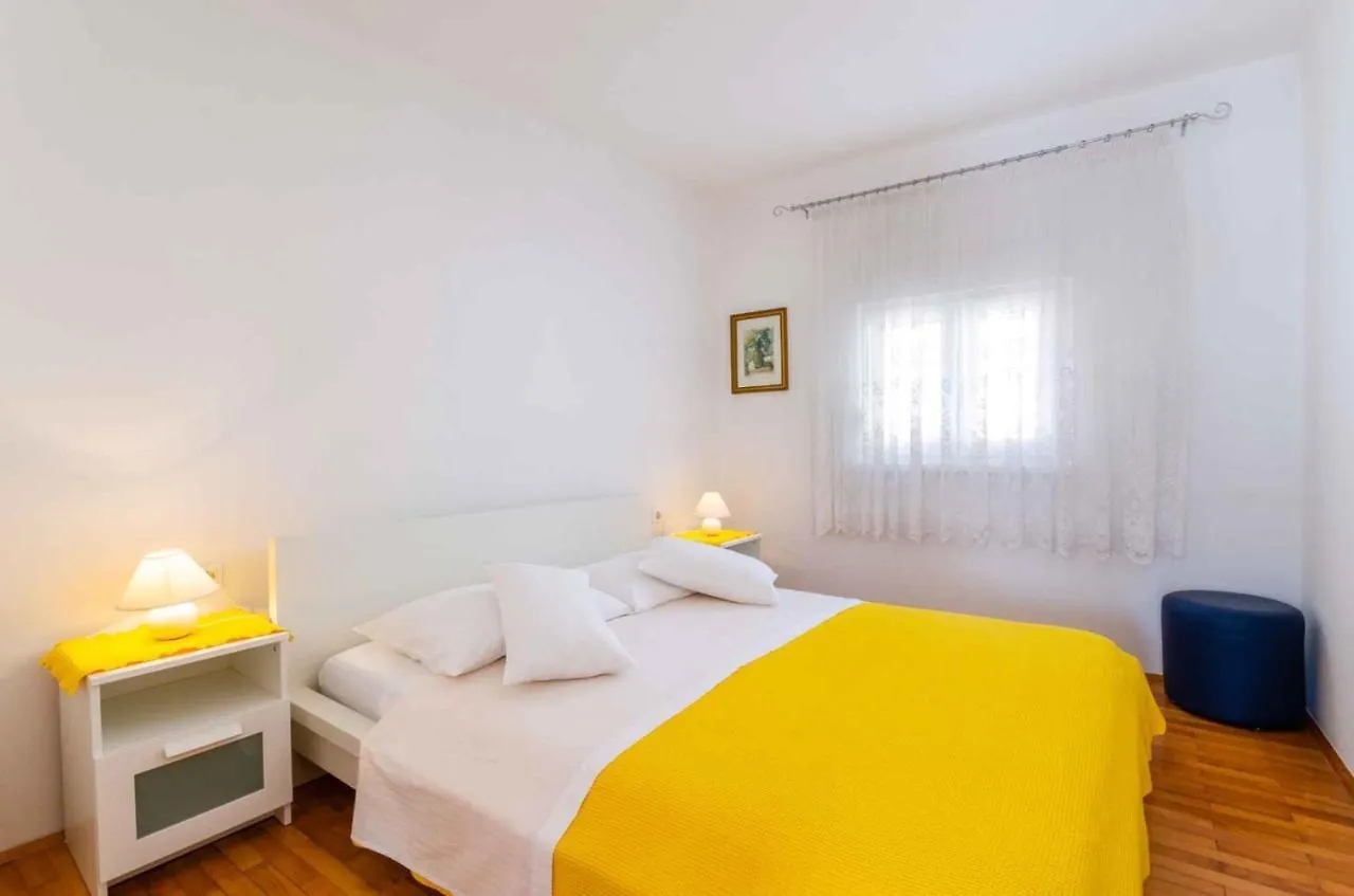 Apartment In Crikvenica 14216