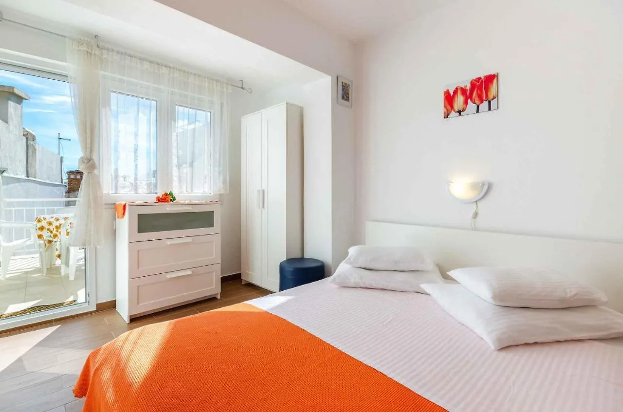 Apartment In Crikvenica 14216