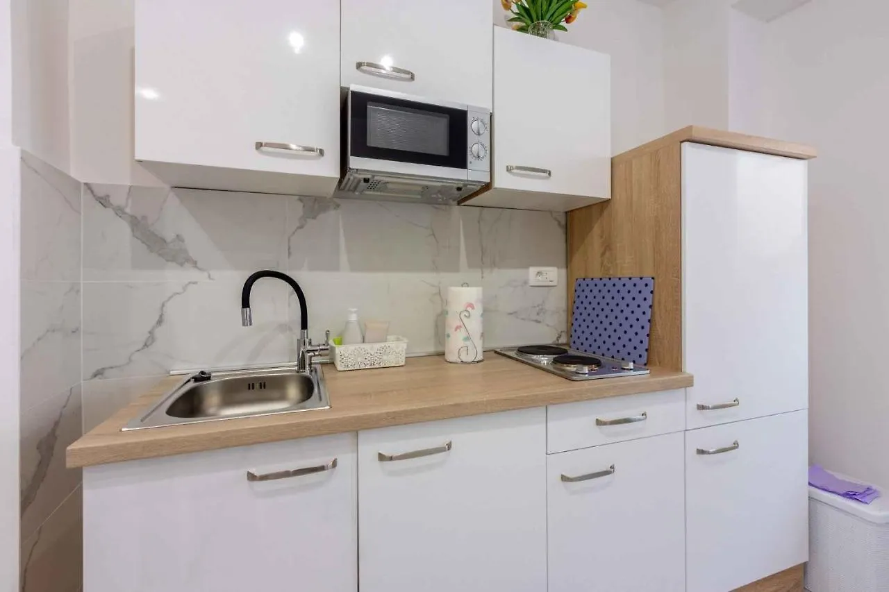 Apartment In Crikvenica 14216 Kroatien