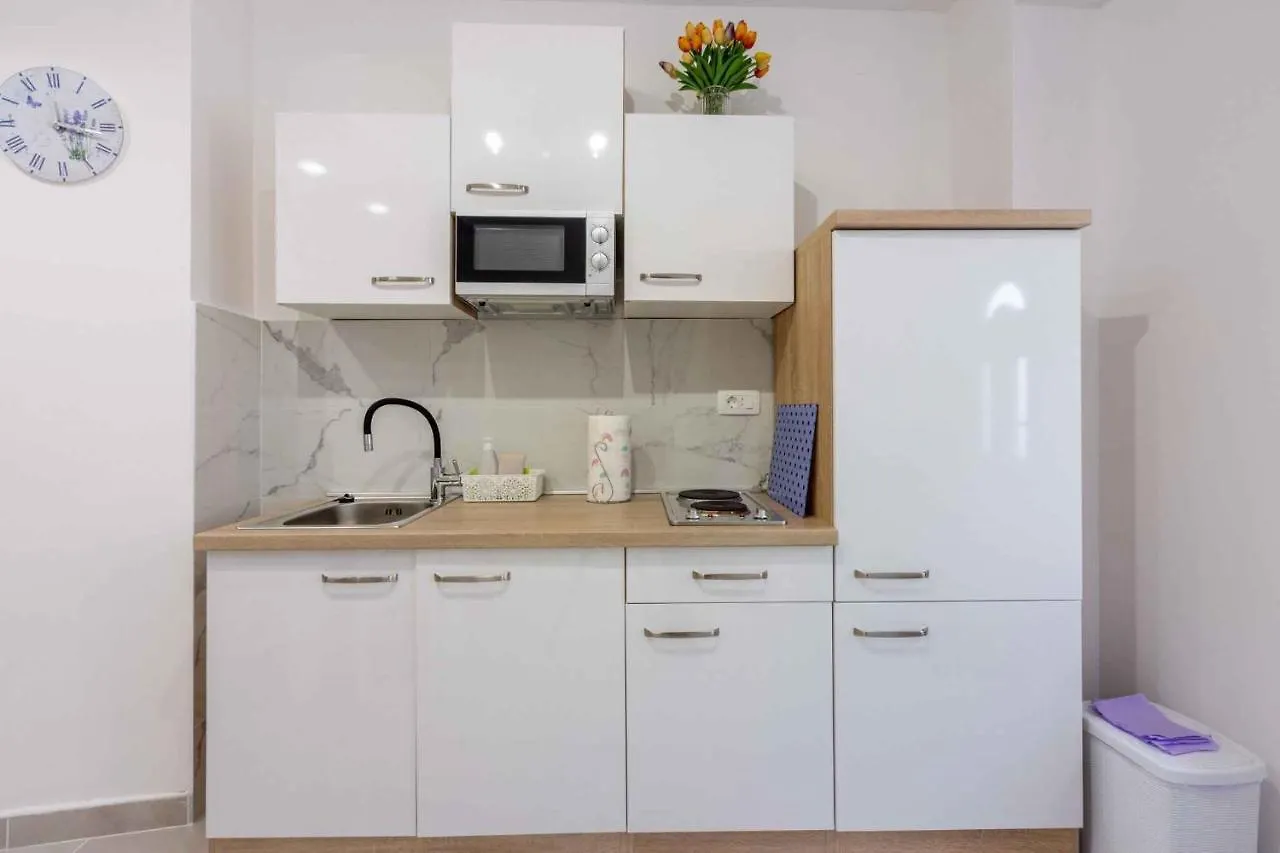 Apartment In Crikvenica 14216