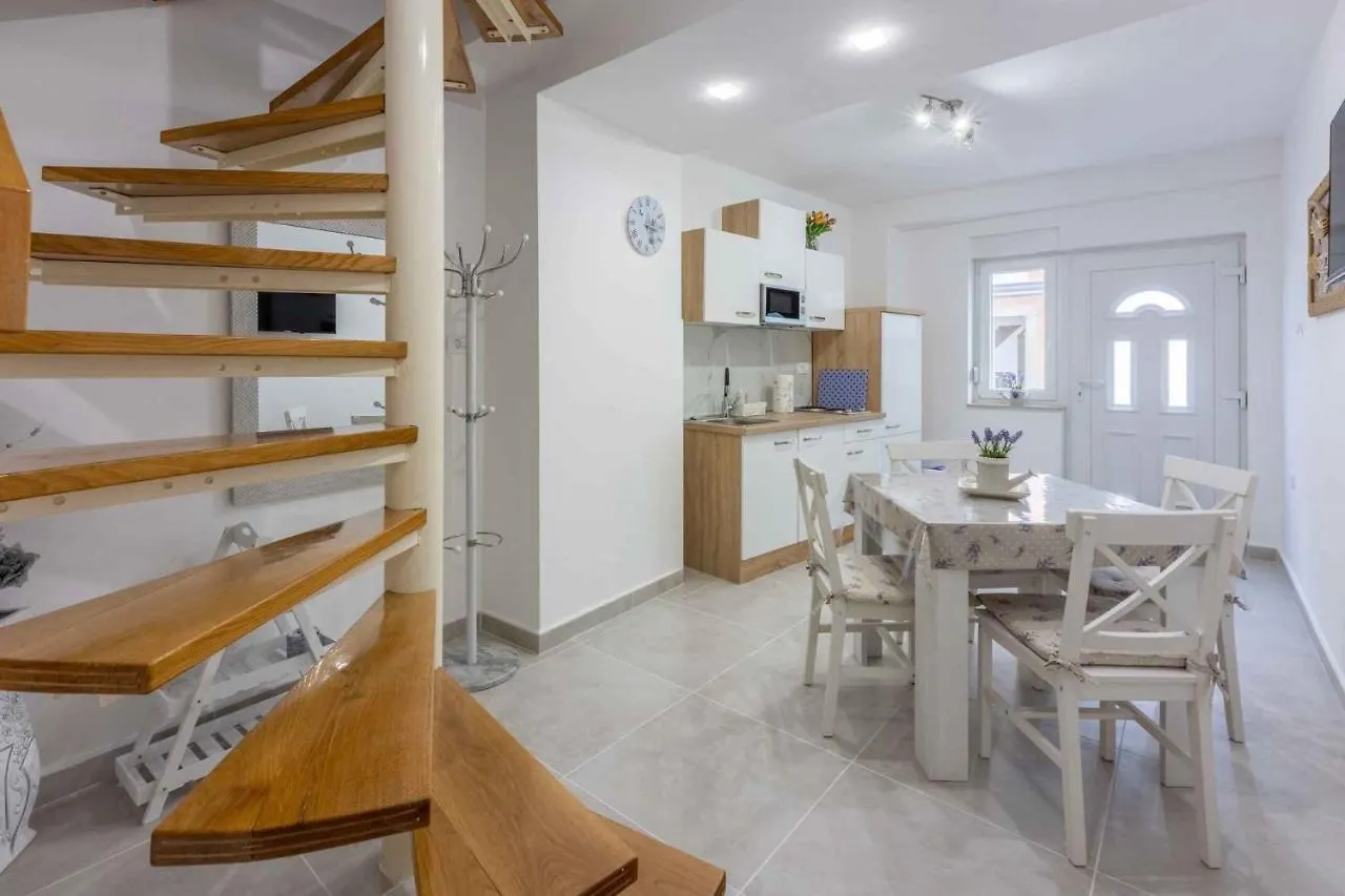 Apartment In Crikvenica 14216