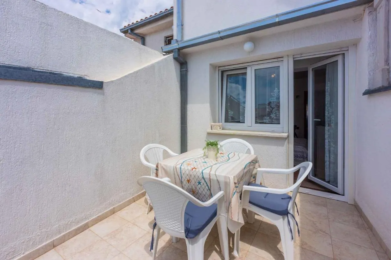 Apartment In Crikvenica 14216