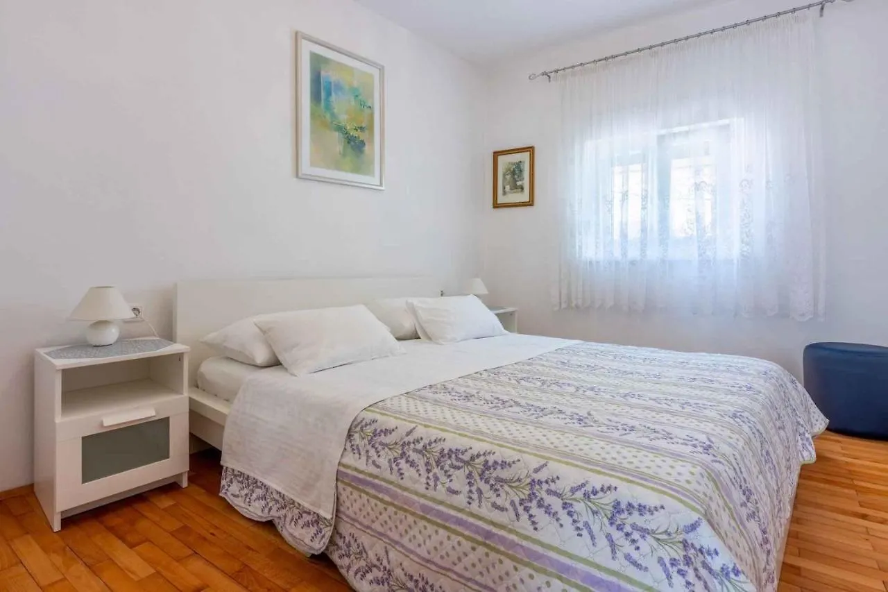 Apartment In Crikvenica 14216