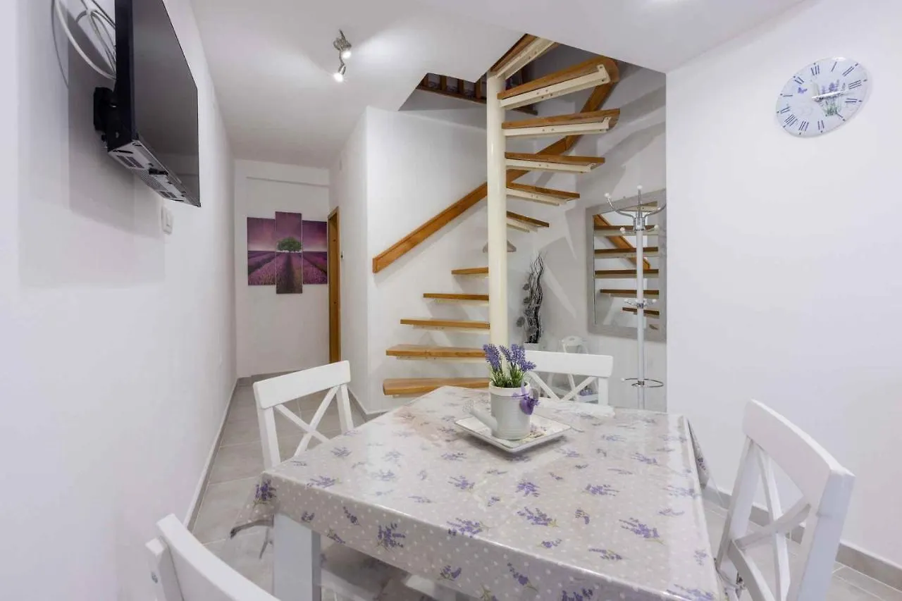 Apartment In Crikvenica 14216